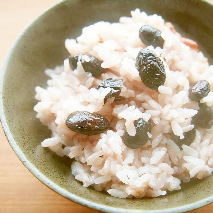 煎り黒豆の炊き込みご飯♪香ばしく簡単！